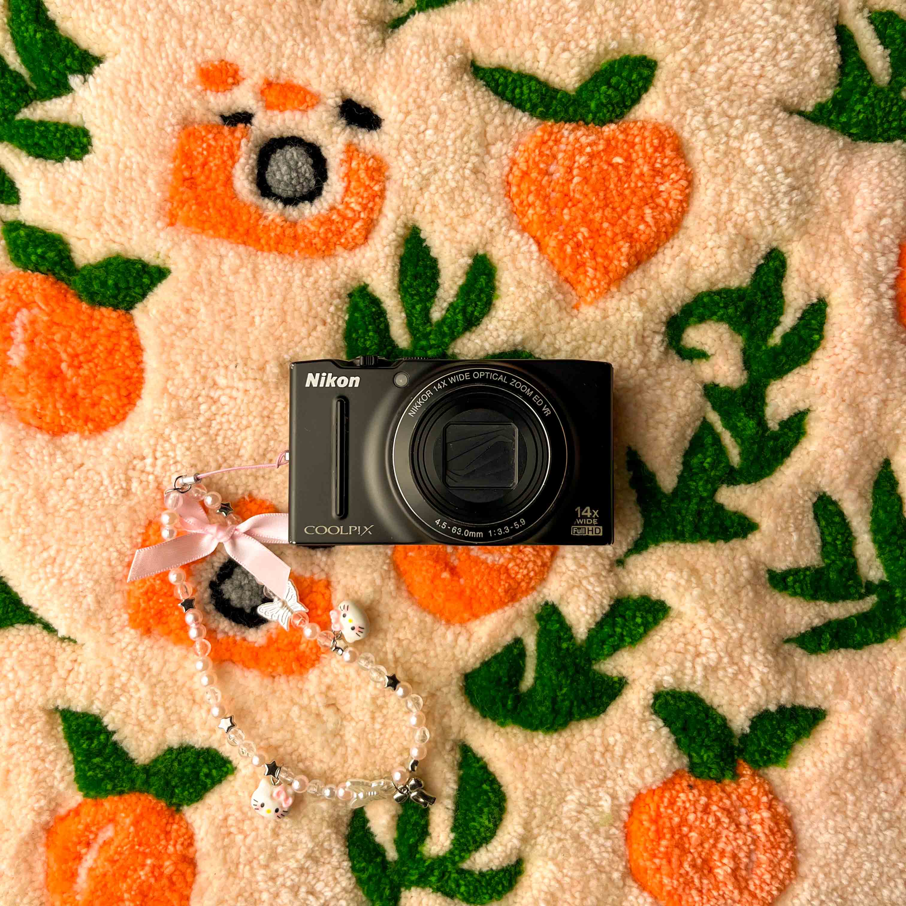 Nikon Coolpix S8200