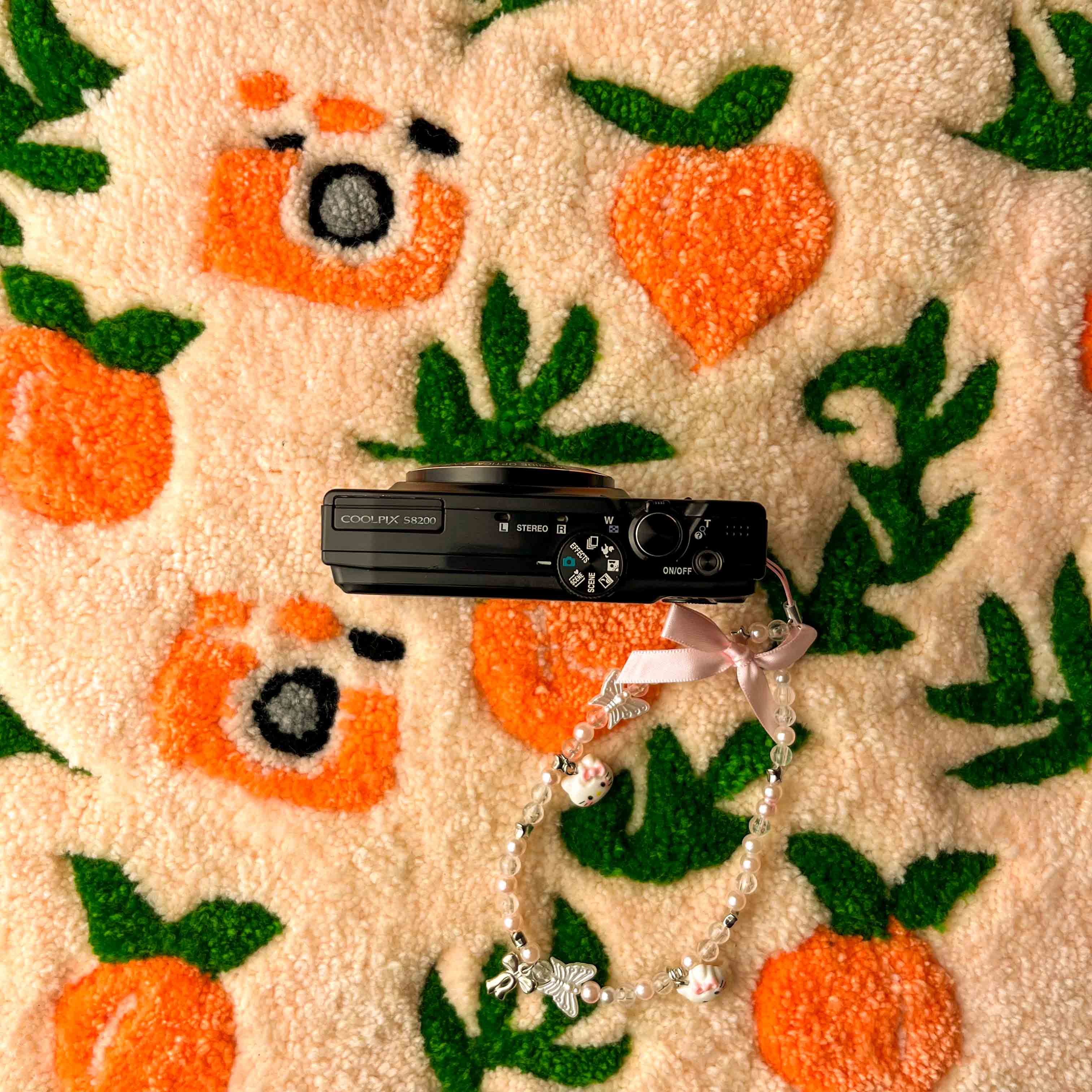 Nikon Coolpix S8200